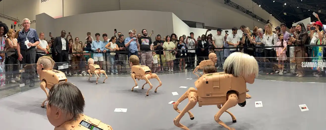 四年前靠 NFT 赚 6900 万美元的 Beeple，现在还在赚钱